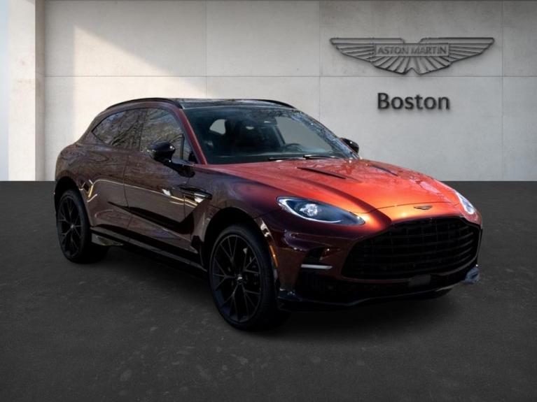 2025 Aston Martin DBX 707