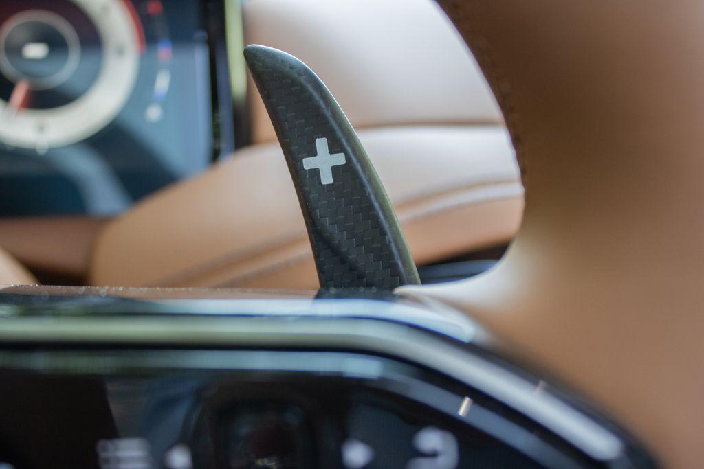 2025 Aston Martin DB12 Base - Photo 21