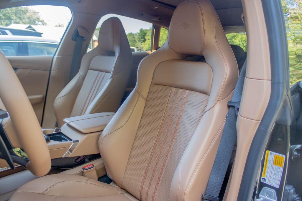 2026 Aston Martin DBX 707 - Photo 10