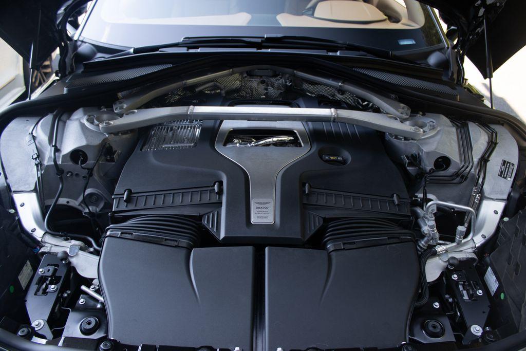 2026 Aston Martin DBX 707 - Photo 19