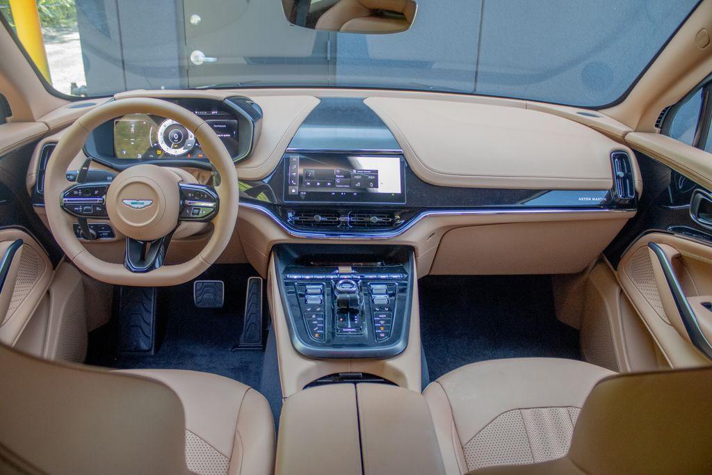 2026 Aston Martin DBX 707 - Photo 21