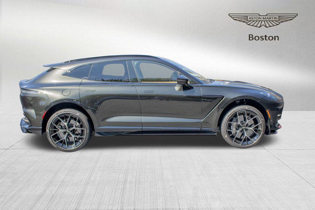 2026 Aston Martin DBX 707 - Photo 3