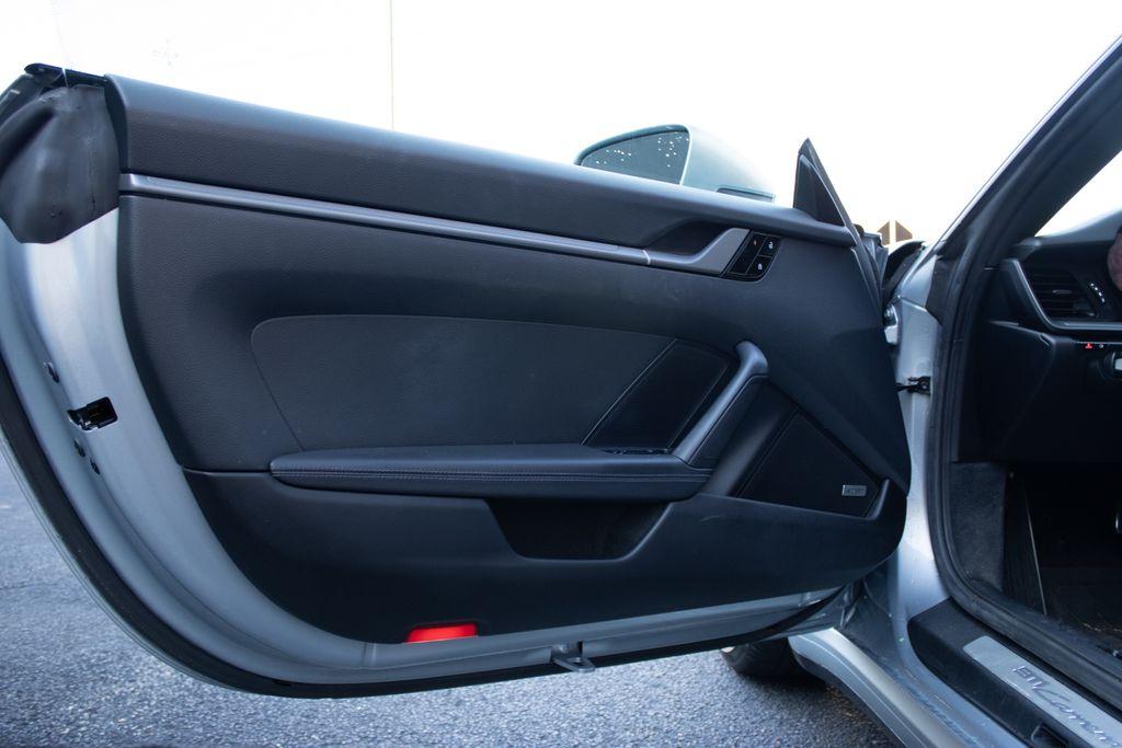 2020 Porsche 911 Base - Photo 8