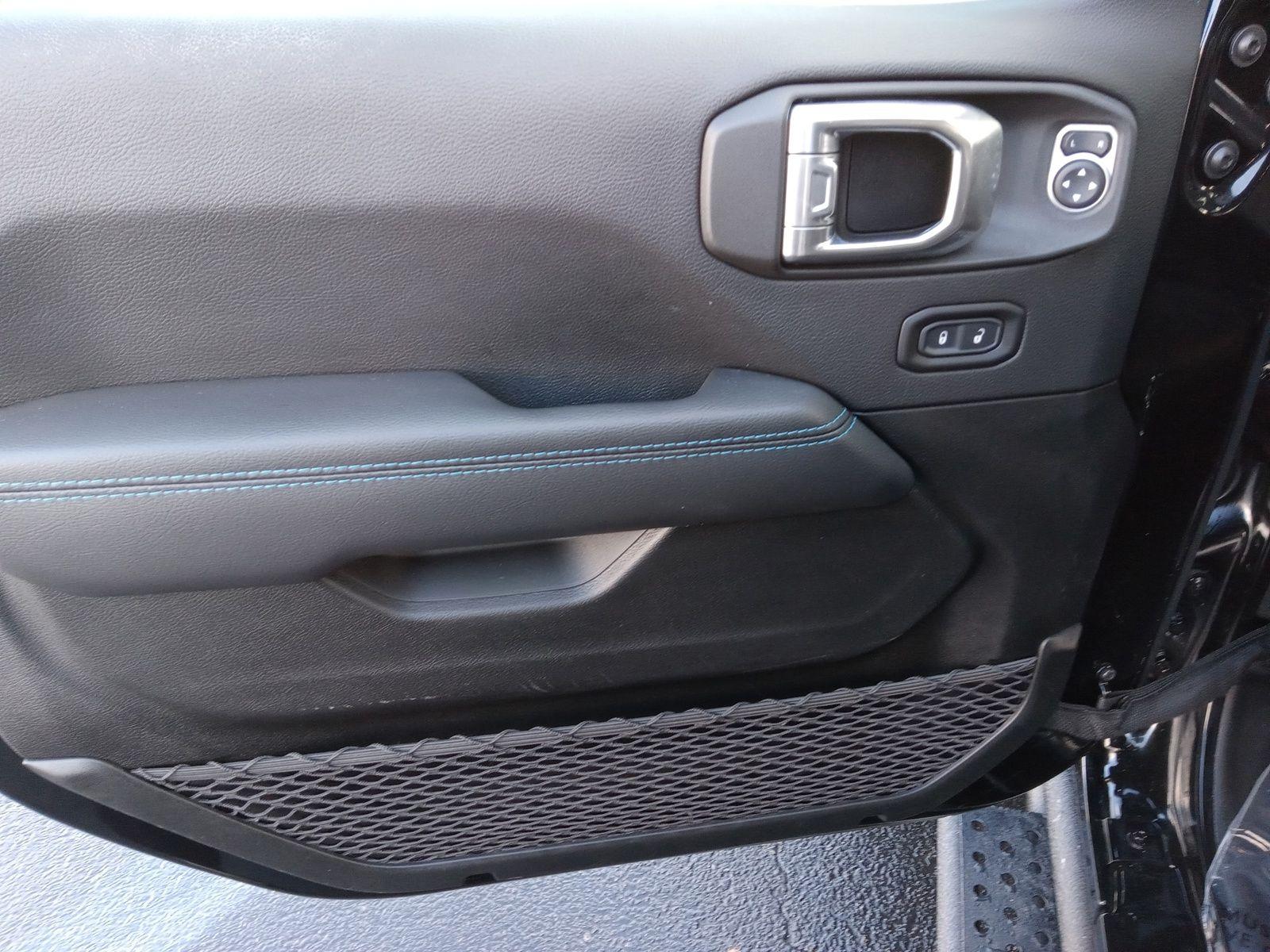 2022 Jeep Wrangler Unlimited Rubicon 4XE - Photo 9